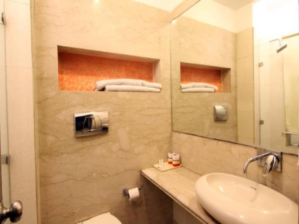 Hotel Livasa Inn Near Blk Hospital Delhi  Extérieur photo
