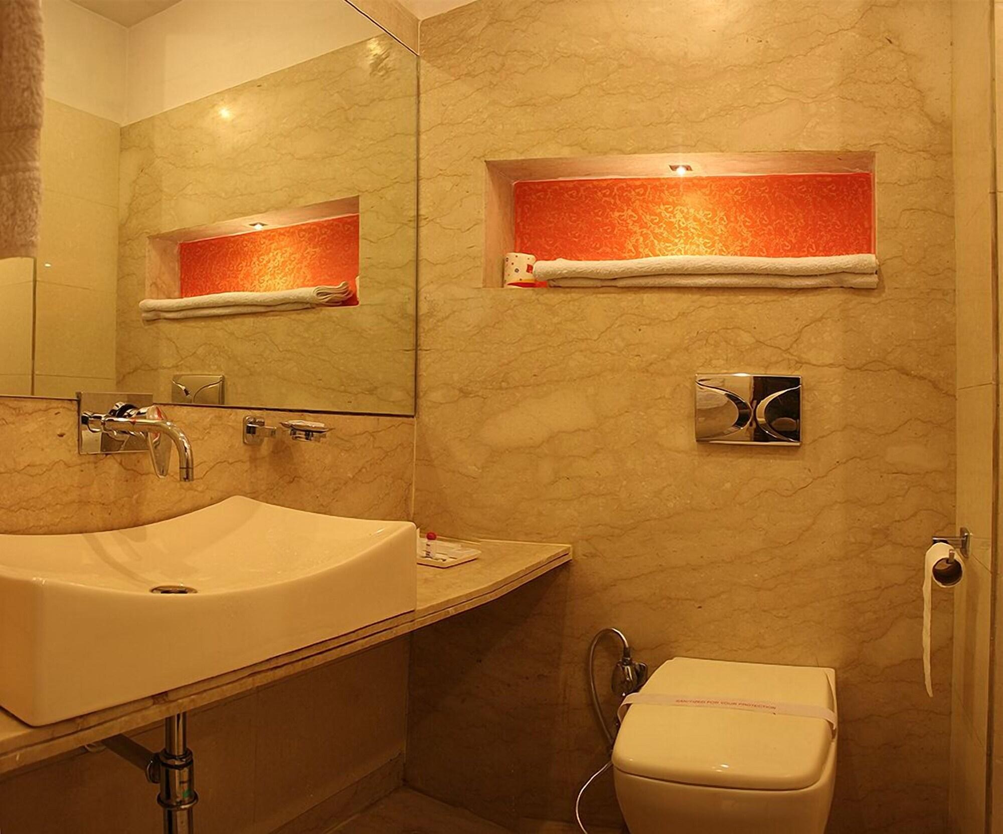 Hotel Livasa Inn Near Blk Hospital Delhi  Extérieur photo